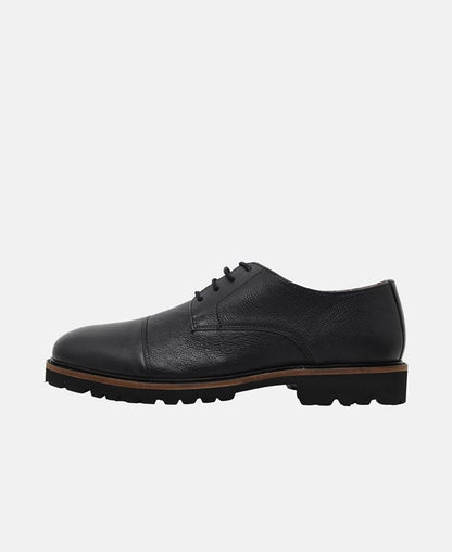 Schnürschuhe