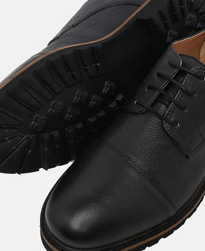 Schnürschuhe