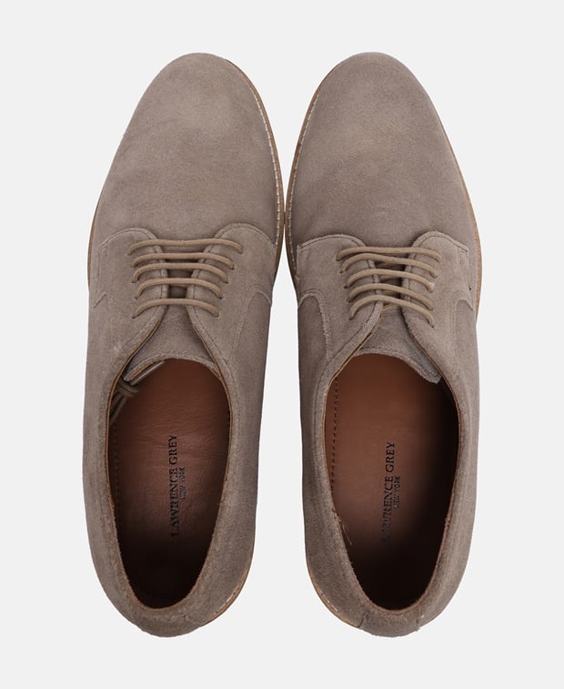 Schnürschuhe