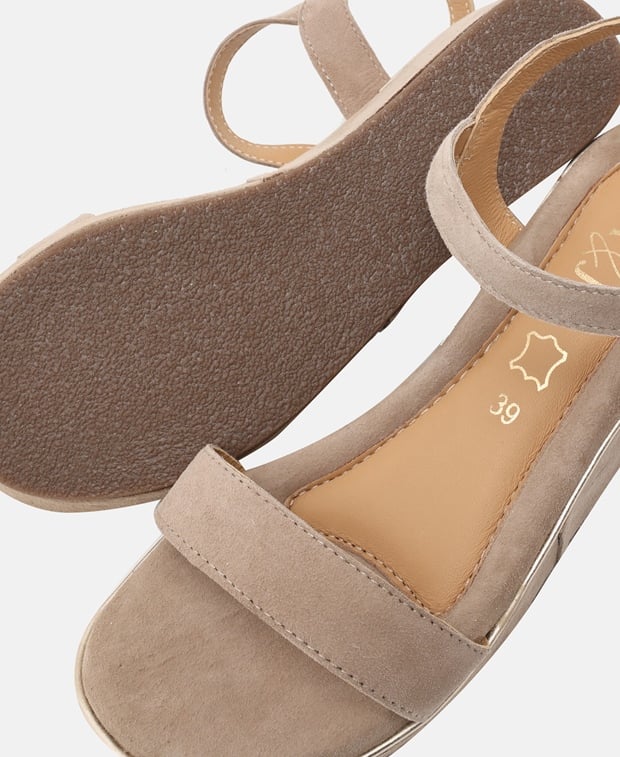 Keilsandalette