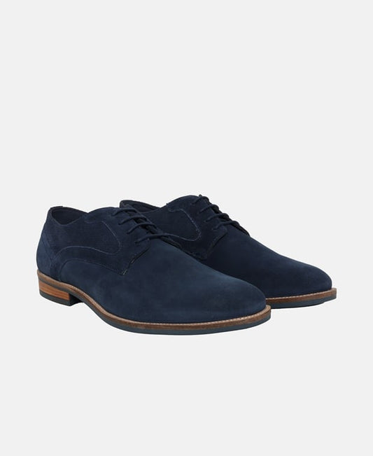 Schnürschuhe