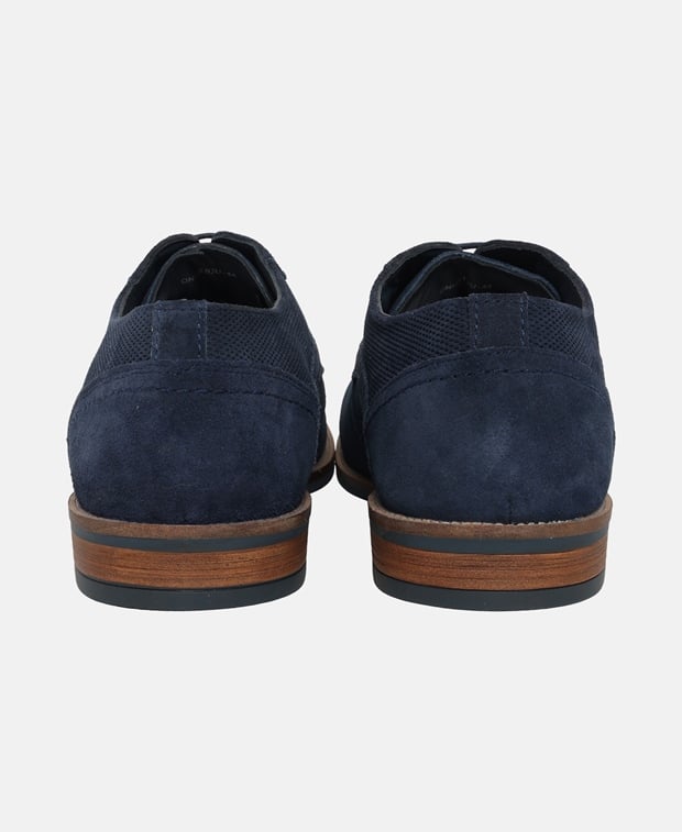Schnürschuhe