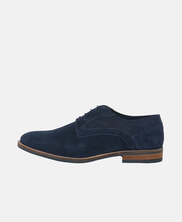 Schnürschuhe