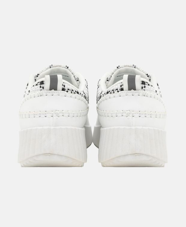 Sneaker