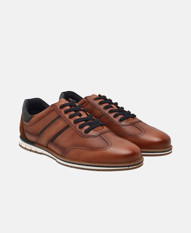 Schnürschuhe