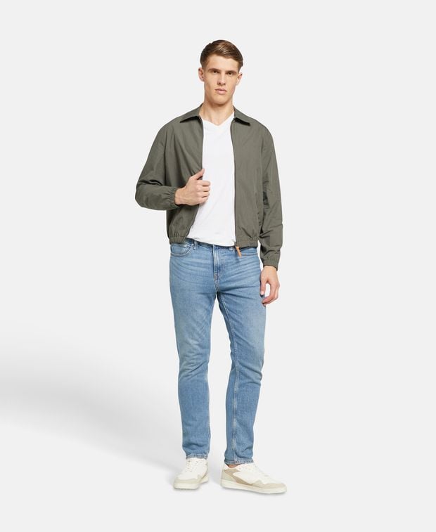 Leichte Jacke