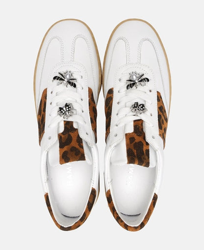 Sneaker