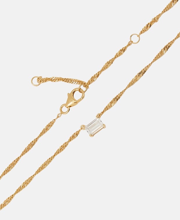 Halskette mit Anhänger