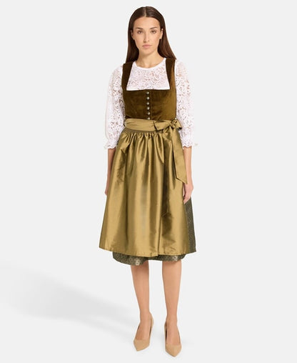 Dirndl mit Schürze