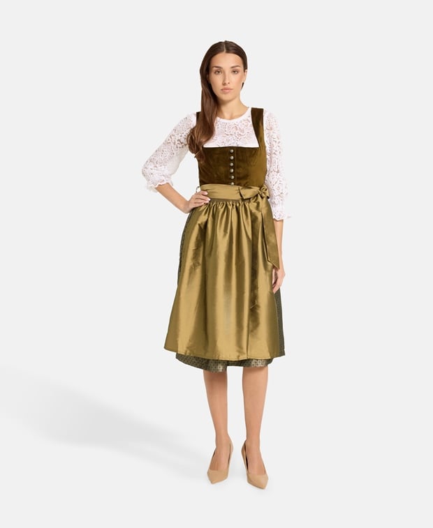 Dirndl mit Schürze