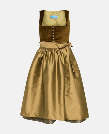 Dirndl mit Schürze
