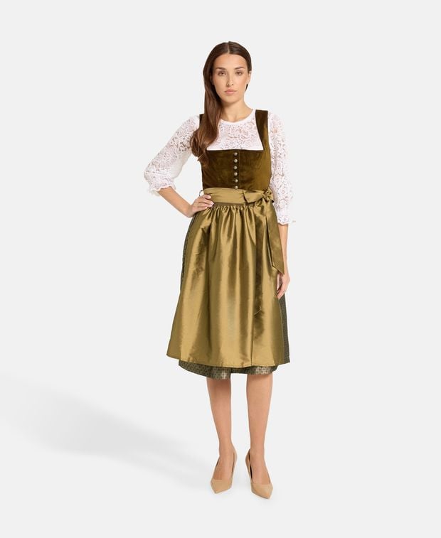 Dirndl mit Schürze