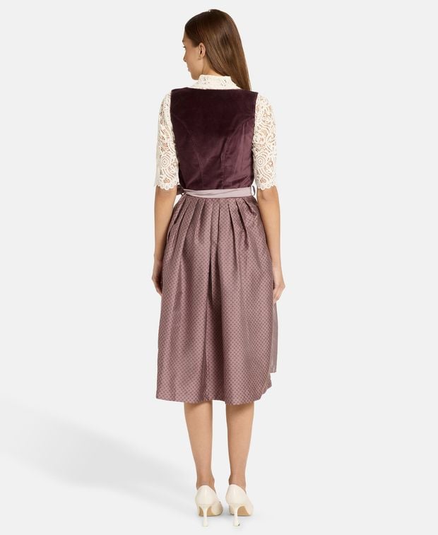 Dirndl mit Schürze