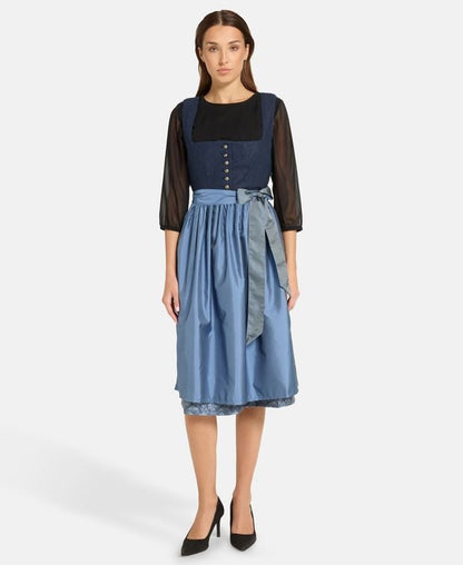 Dirndl mit Schürze