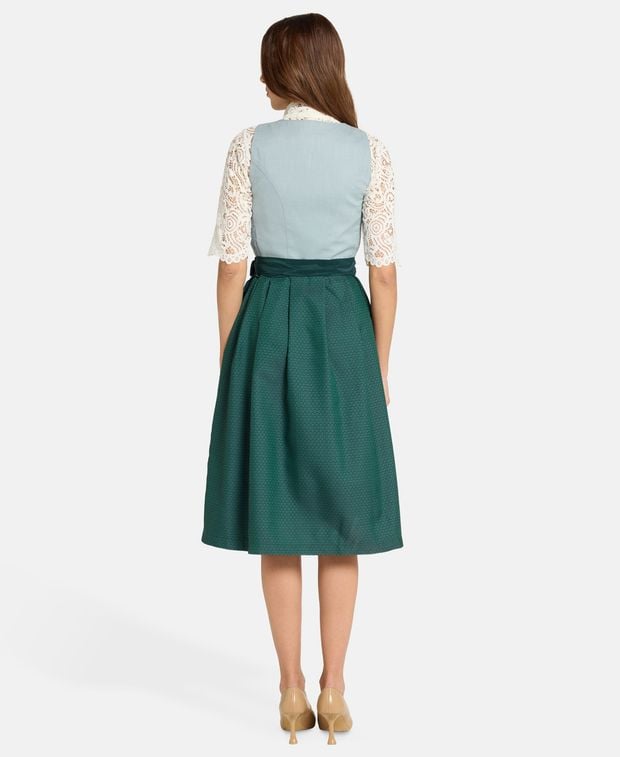 Dirndl mit Schürze