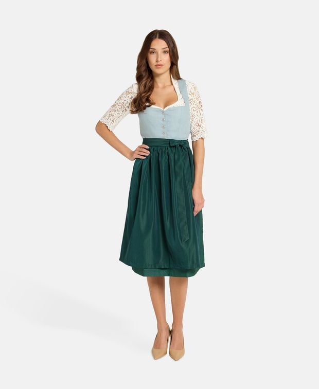 Dirndl mit Schürze