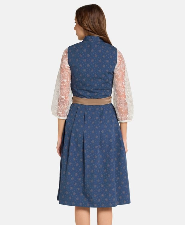 Dirndl mit Schürze