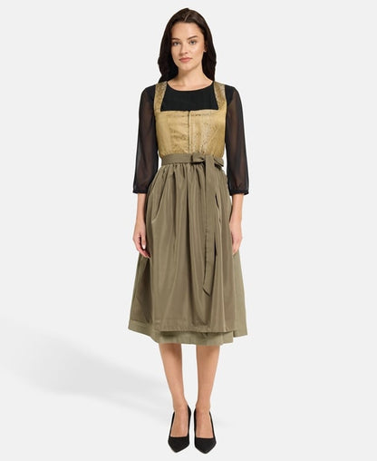 Dirndl mit Schürze
