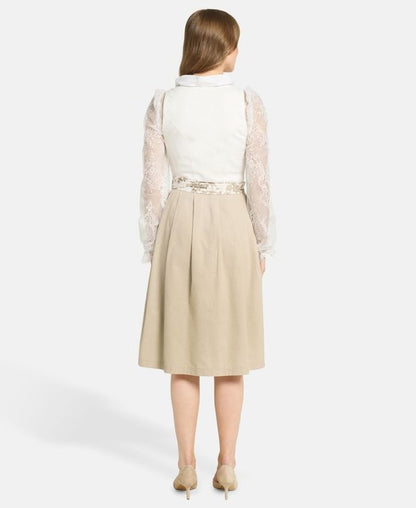 Dirndl mit Schürze