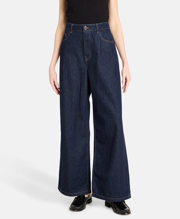 Flared Jeans