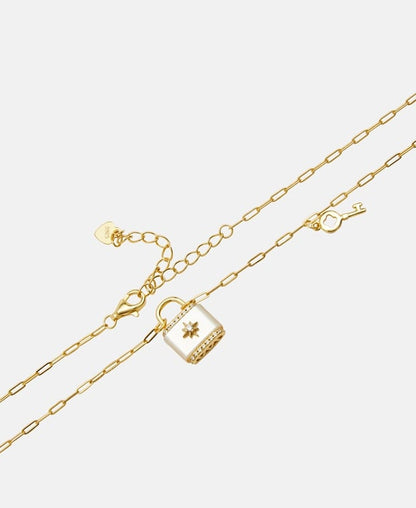 Halskette mit Anhänger