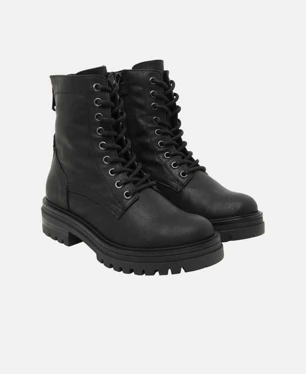 Schnürboots