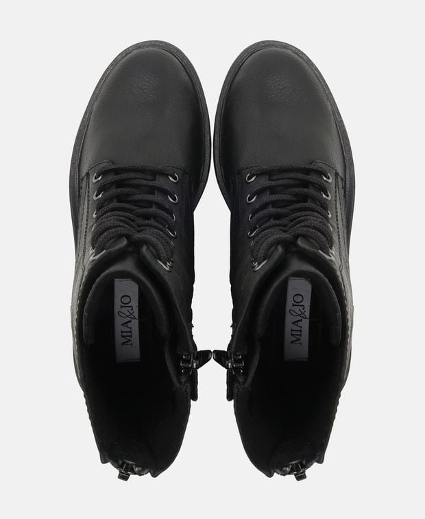 Schnürboots