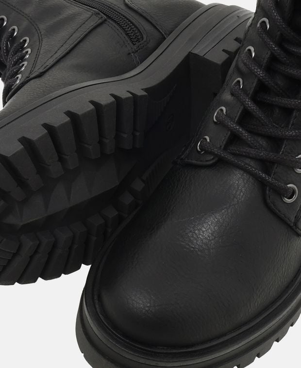 Schnürboots