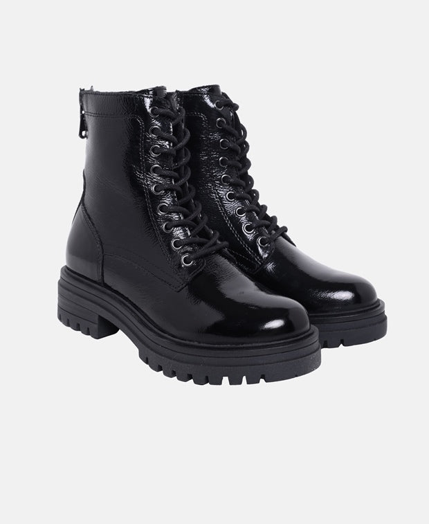 Schnürstiefeletten