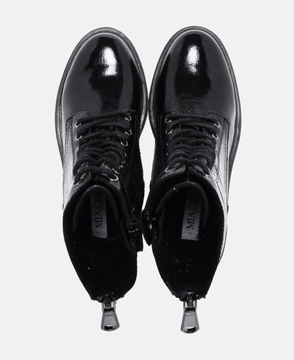 Schnürstiefeletten