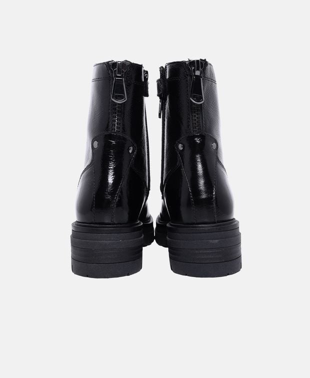 Schnürstiefeletten