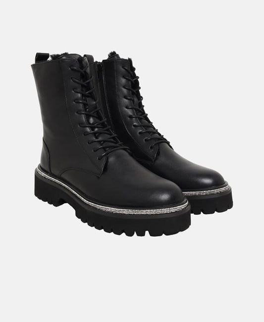 Schnürstiefeletten