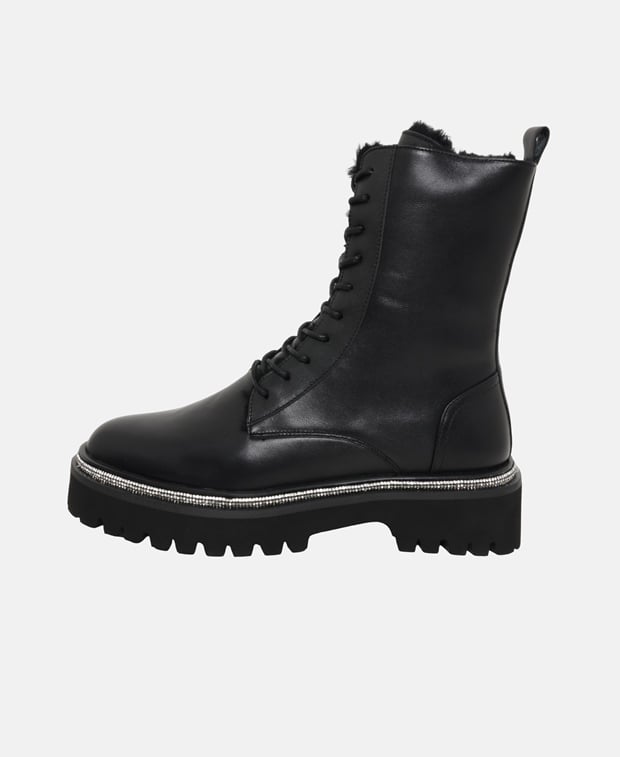 Schnürstiefeletten
