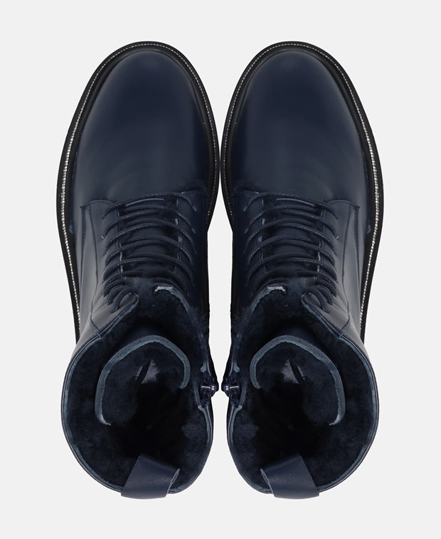 Schnürstiefeletten