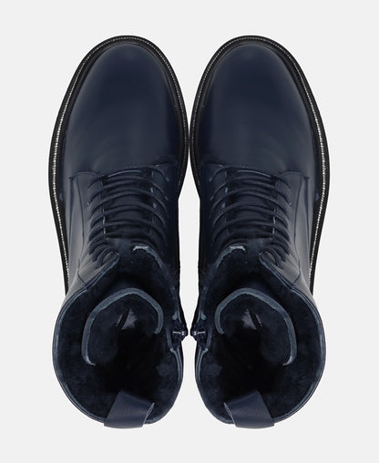 Schnürstiefeletten
