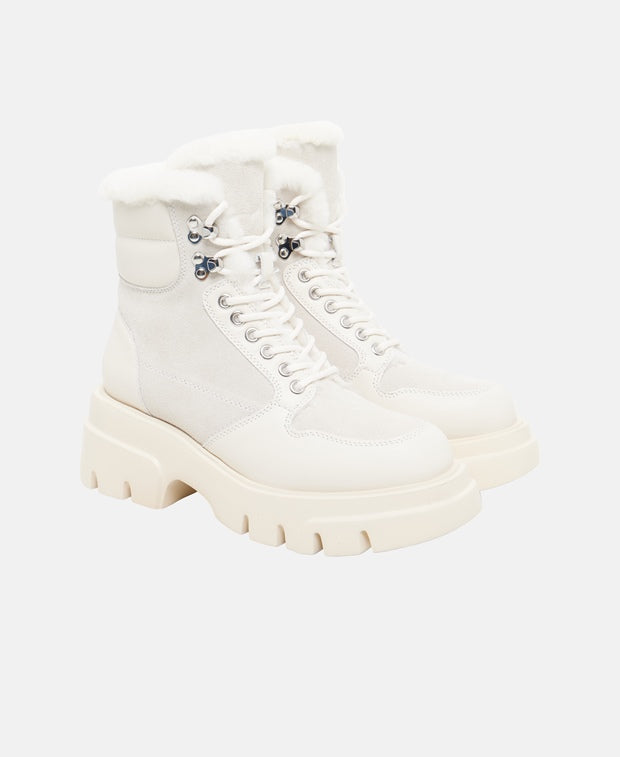 Schnürboots