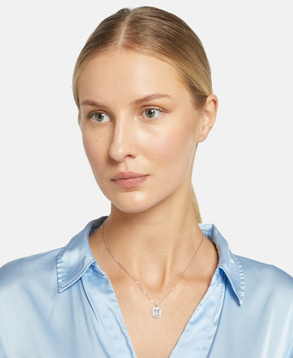 Halskette mit Anhänger