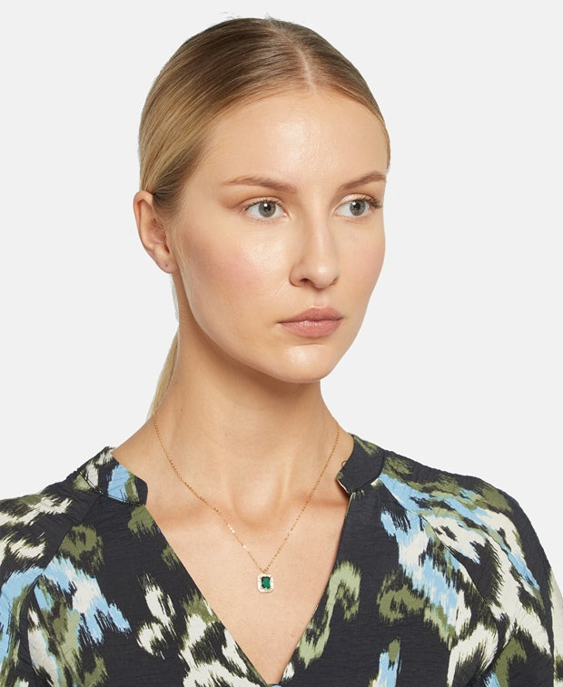 Halskette mit Anhänger