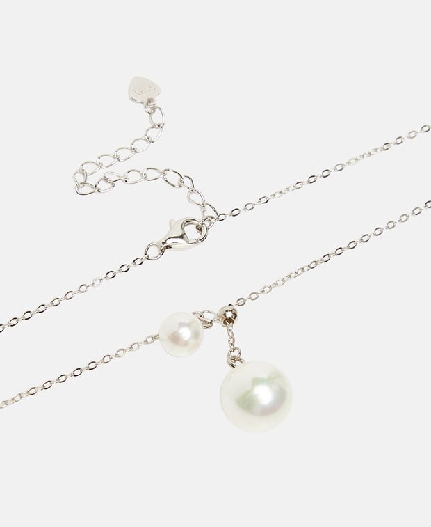 Halskette mit Anhänger