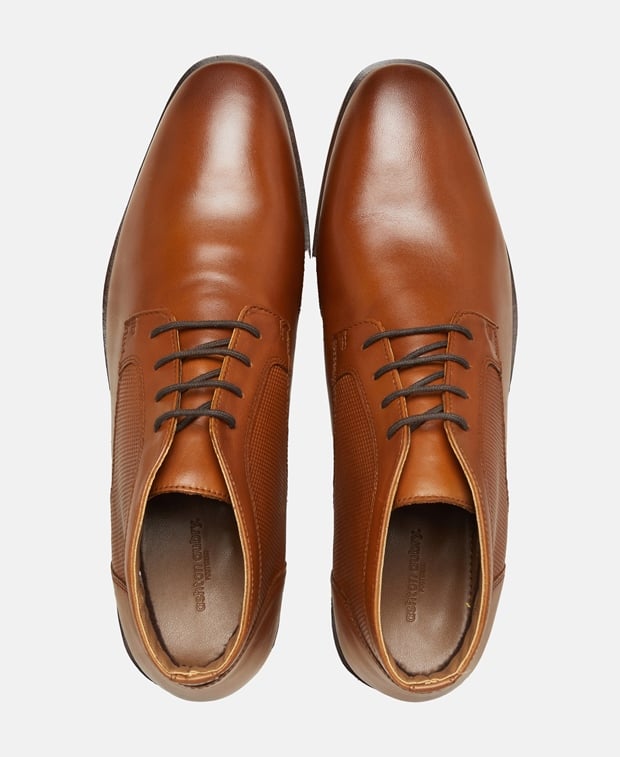 Schnürstiefeletten
