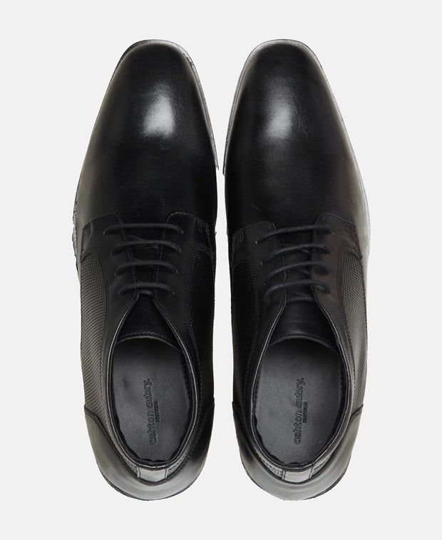 Schnürstiefeletten