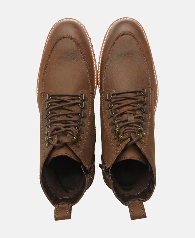 Schnürstiefeletten