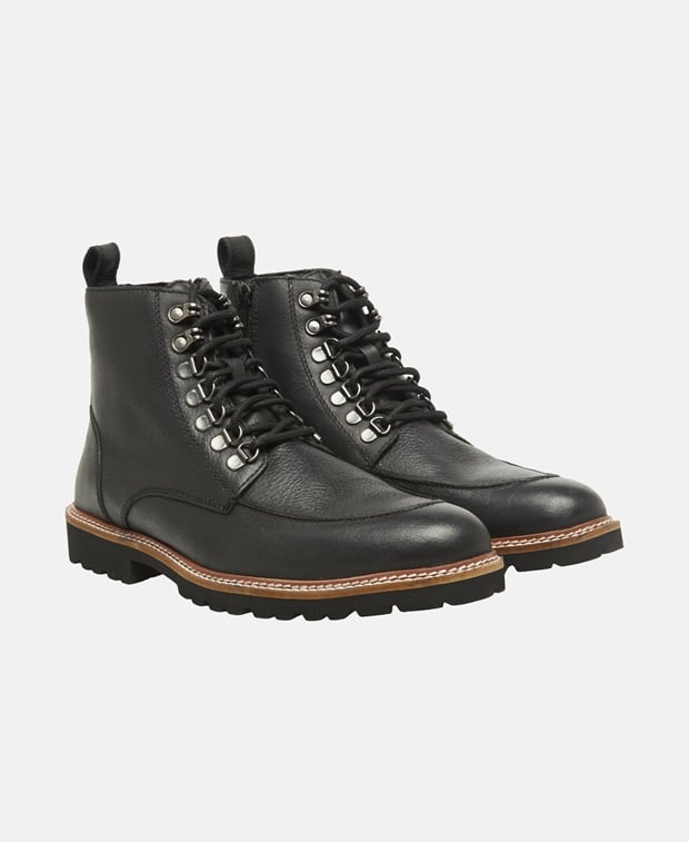 Schnürstiefeletten