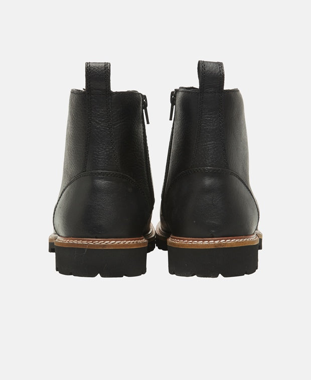 Schnürstiefeletten