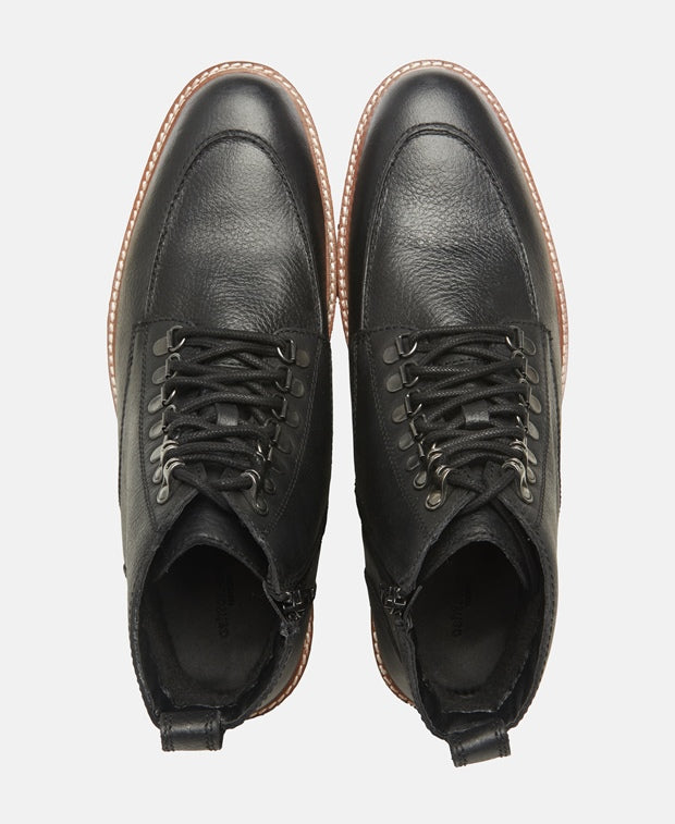 Schnürstiefeletten