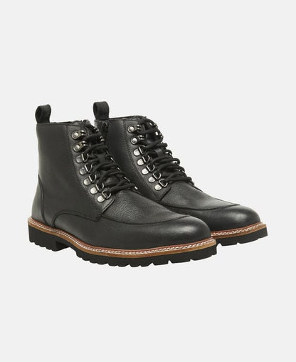 Schnürstiefeletten