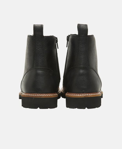 Schnürstiefeletten