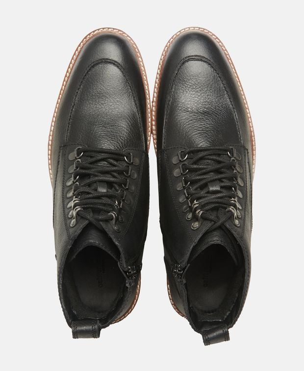 Schnürstiefeletten