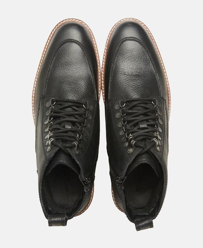Schnürstiefeletten