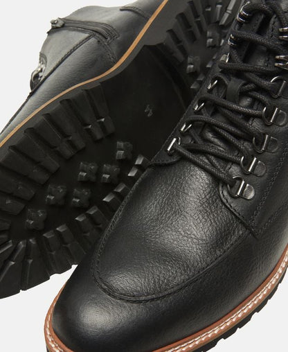 Schnürstiefeletten